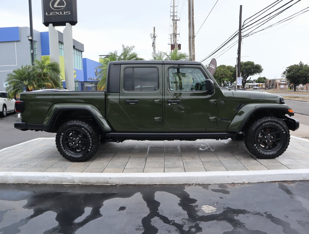 Thumbnail: 2024 Jeep Gladiator - 4