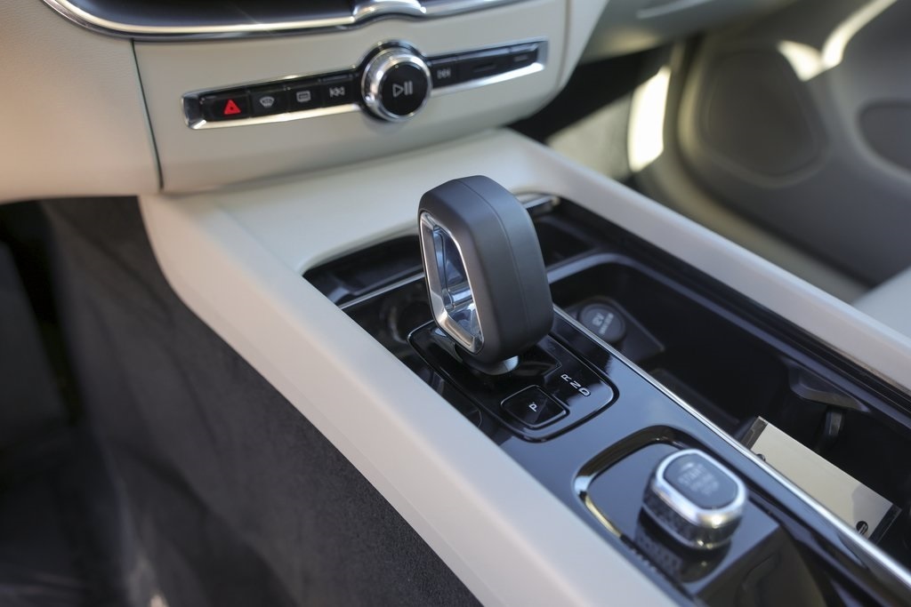 Used Car 2025 Volvo Xc60  B5 Core For Sale Under $50,000 In Austin, Texas