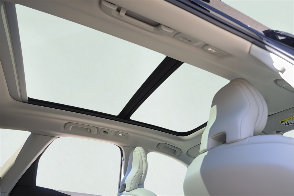Used Car 2025 Volvo Xc60  B5 Core For Sale Under $50,000 In Austin, Texas