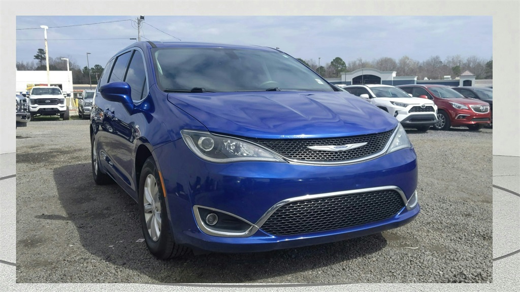 2019 Chrysler Pacifica Touring Plus FWD