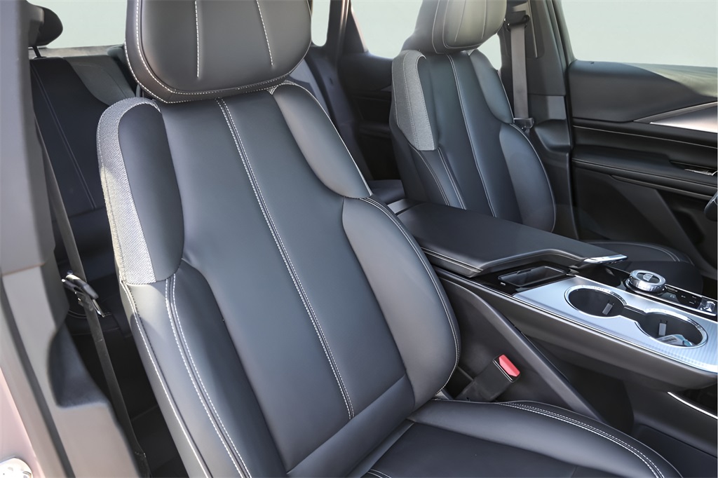 Used Car 2024 Cadillac Lyriq  Tech For Sale Under $40,000 In Austin, Texas