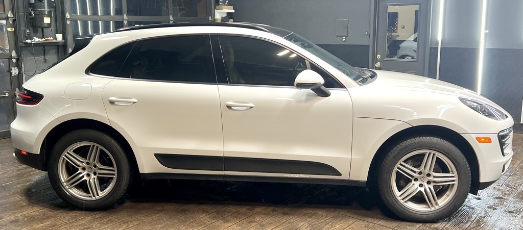 2018 Porsche Macan Base photo 4