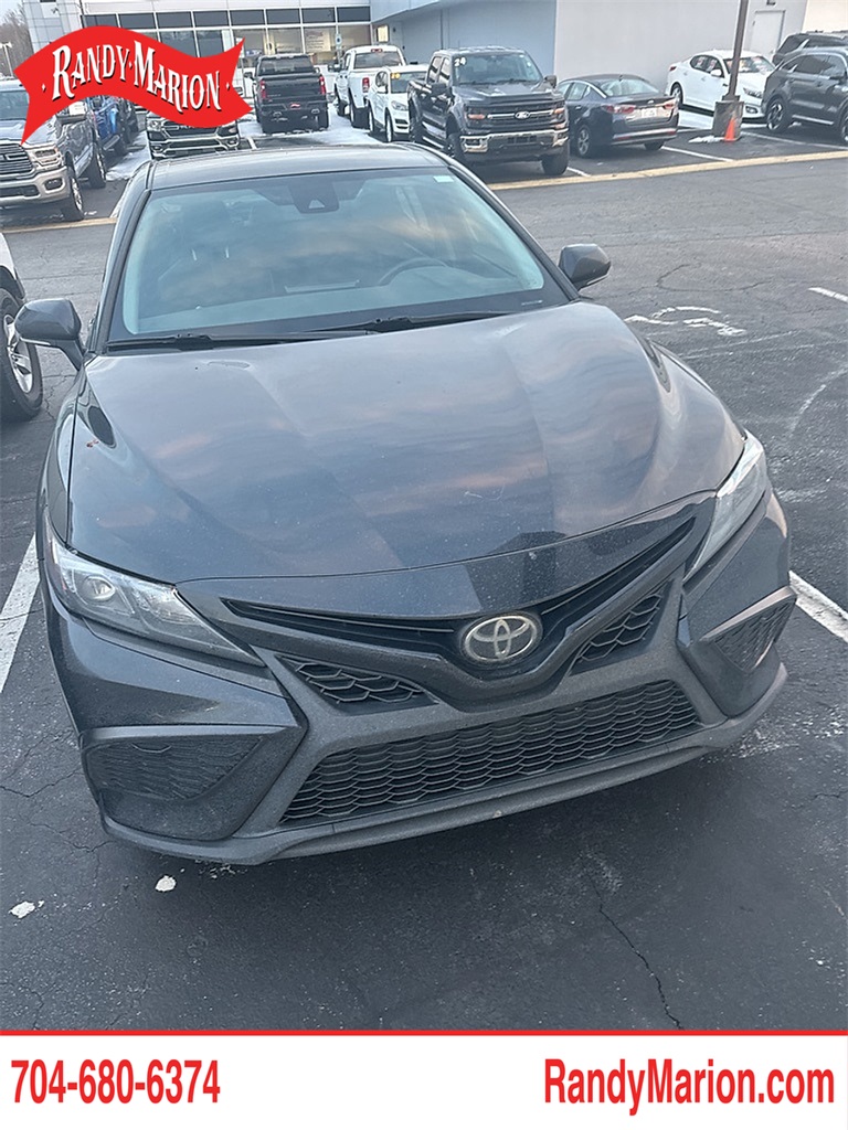 2022 Toyota Camry SE FWD