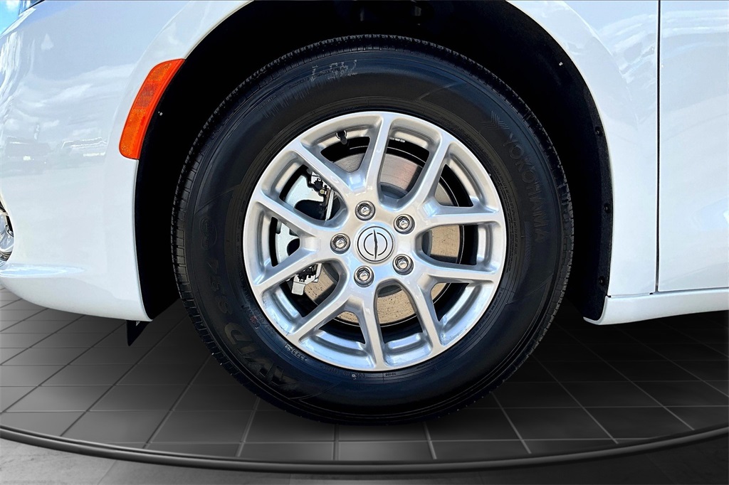 2026 Chrysler Pacifica Select - 10