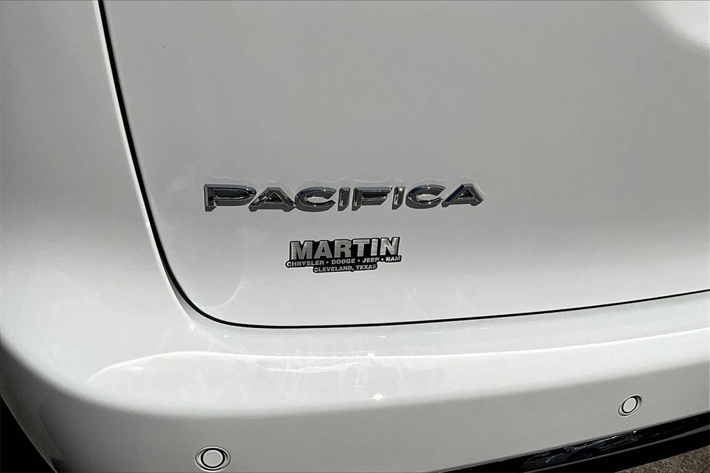 2026 Chrysler Pacifica Select - 11