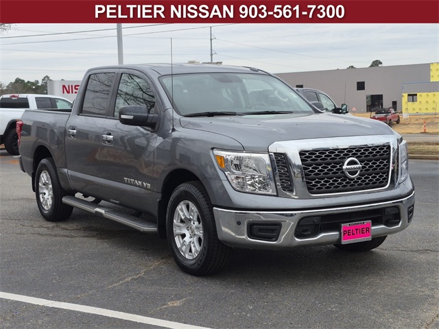 2018 Nissan Titan SV Crew Cab 4WD