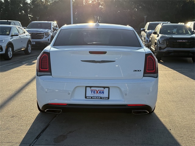 2022 Chrysler 300 Touring White at AutoSavvy Houston Southwest