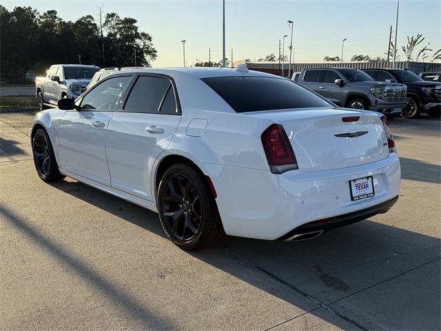 2022 Chrysler 300 Touring White at AutoSavvy Houston Southwest