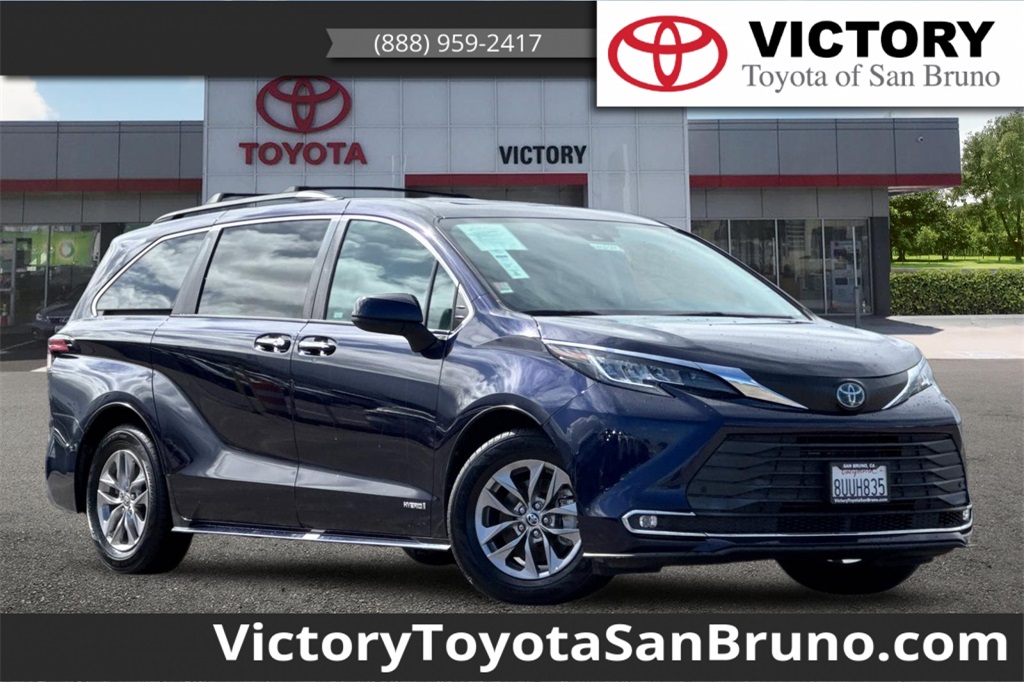 2021 Toyota Sienna XLE 7-Passenger FWD