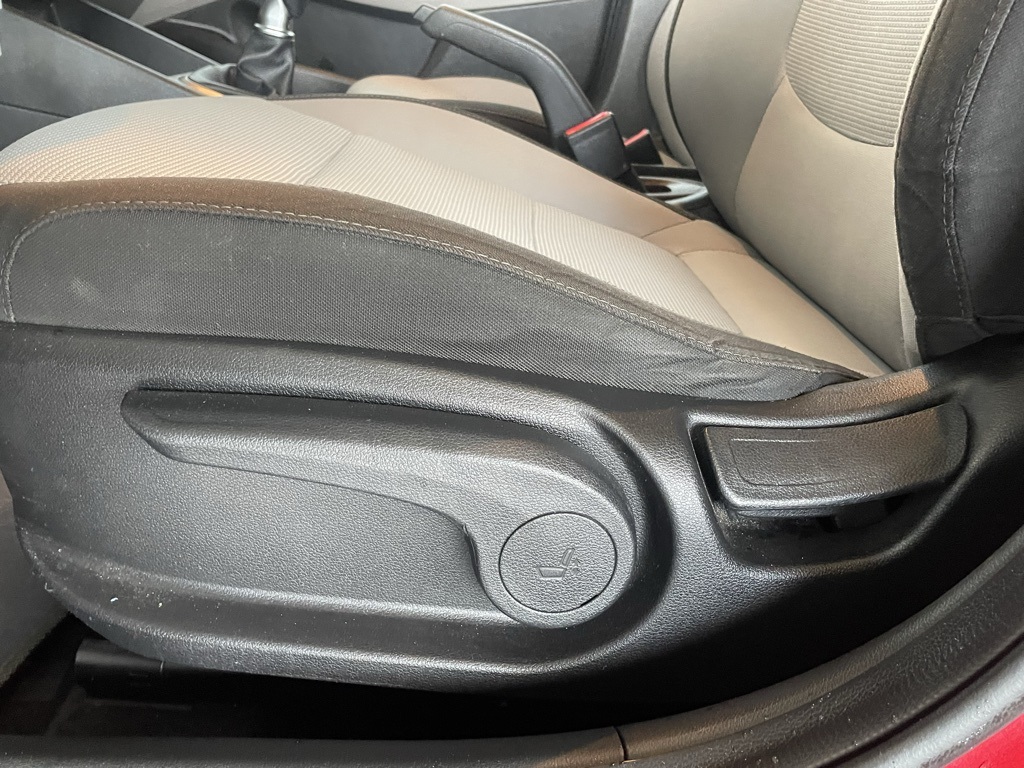 Thumbnail: 2019 Hyundai Accent - 11
