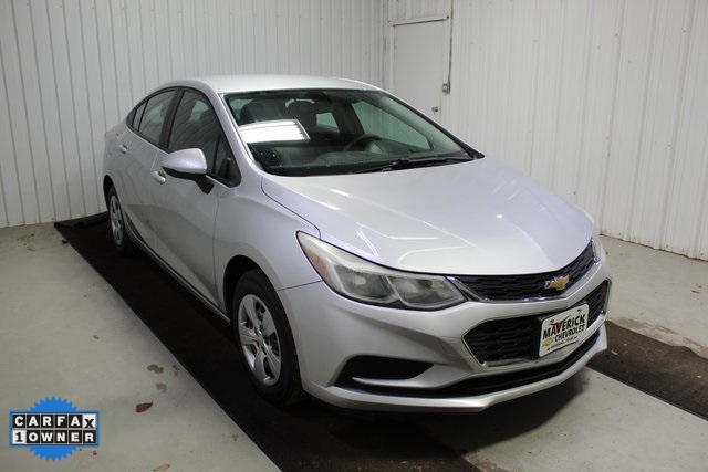 2016 Chevrolet Cruze LS Sedan FWD