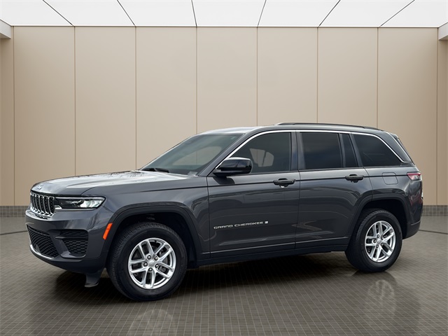 2025 Jeep Grand Cherokee Laredo RWD