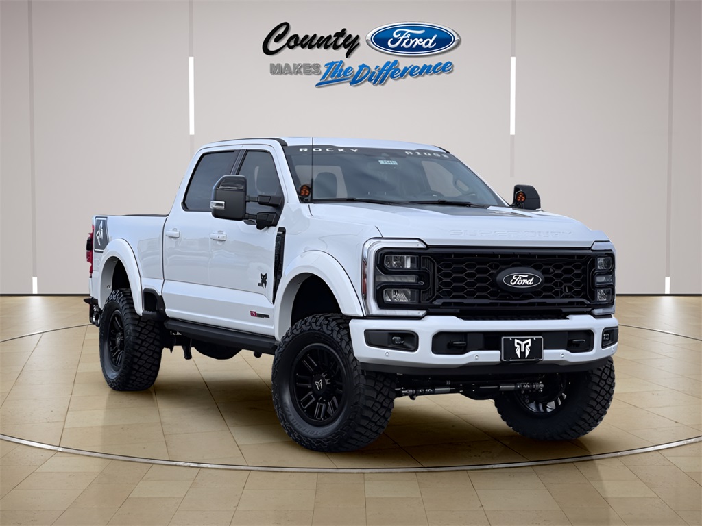 2026 Ford F-250 Super Duty Platinum Crew Cab 4WD