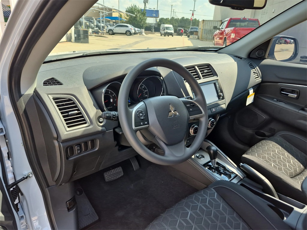 2025 Mitsubishi Outlander Sport 2.0 ES White at North Houston Mitsubishi