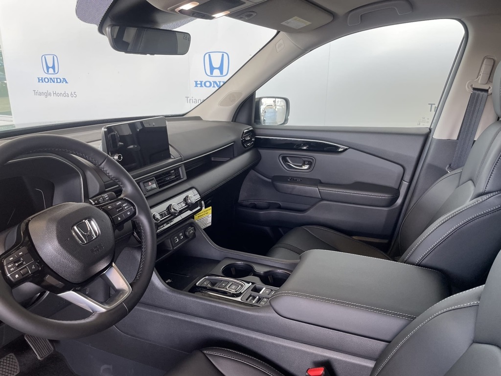 Thumbnail: 2025 Honda Pilot - 12