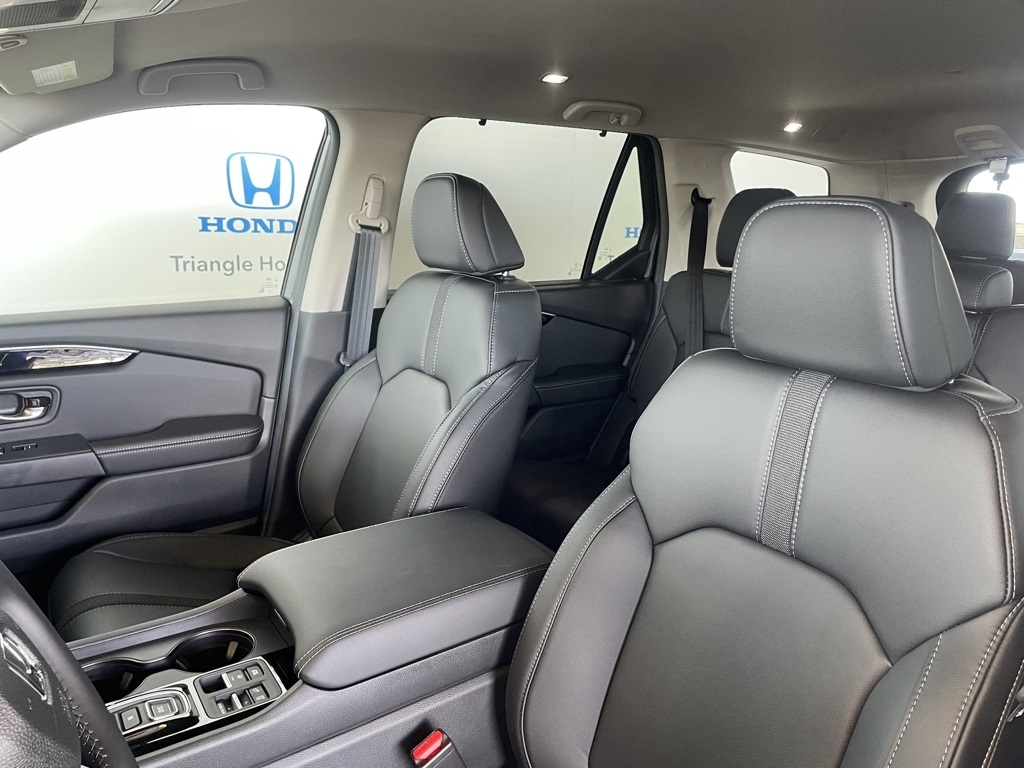 Thumbnail: 2025 Honda Pilot - 13