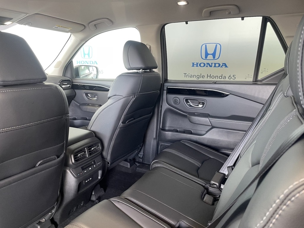 Thumbnail: 2025 Honda Pilot - 17