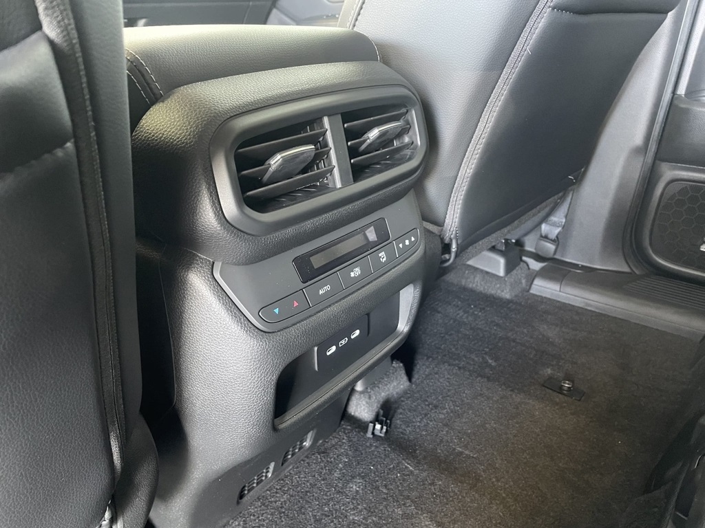 Thumbnail: 2025 Honda Pilot - 18