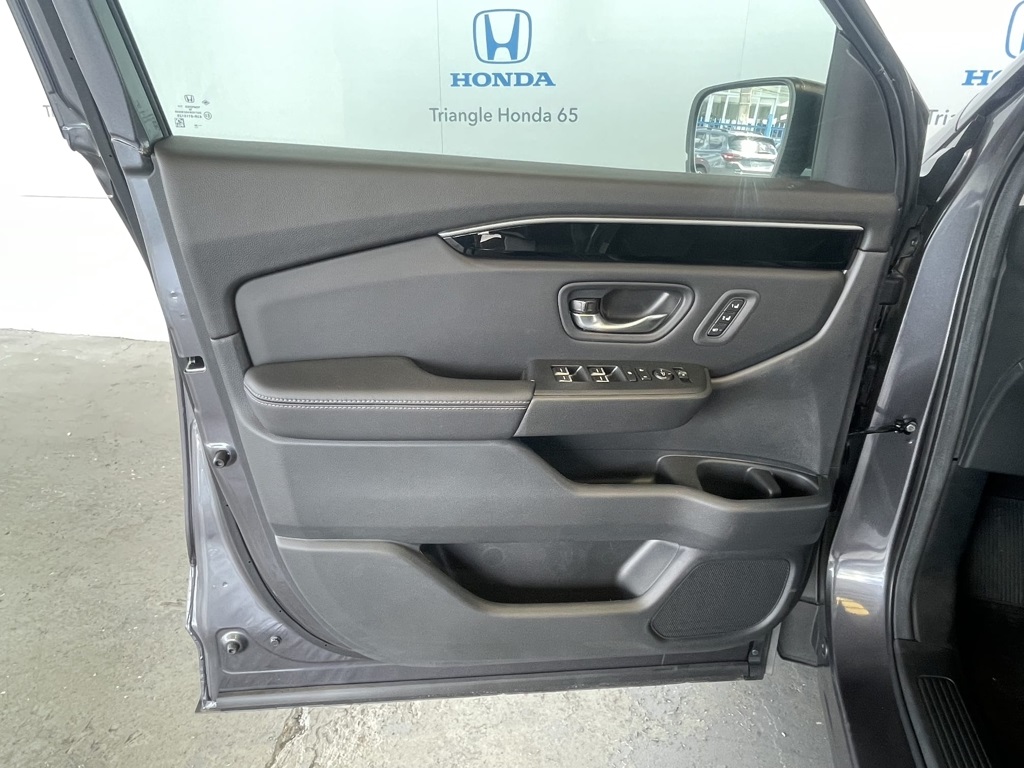 Thumbnail: 2025 Honda Pilot - 26