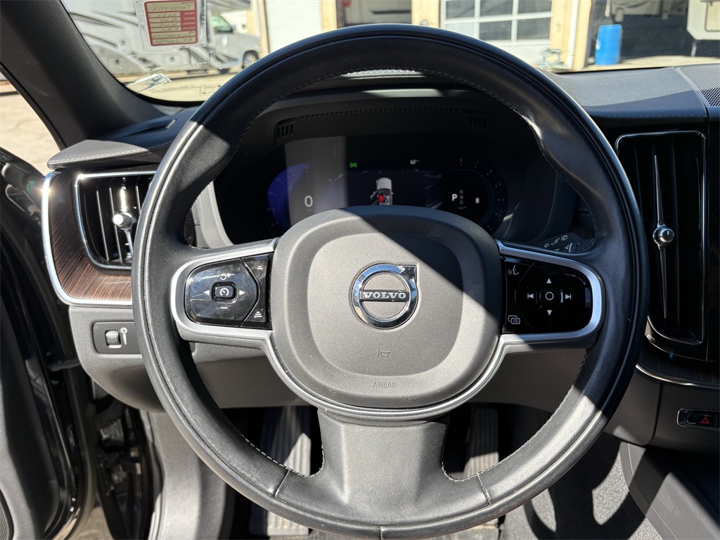 2022 Volvo XC60 B5 Inscription Black at Ultimate Motorsports