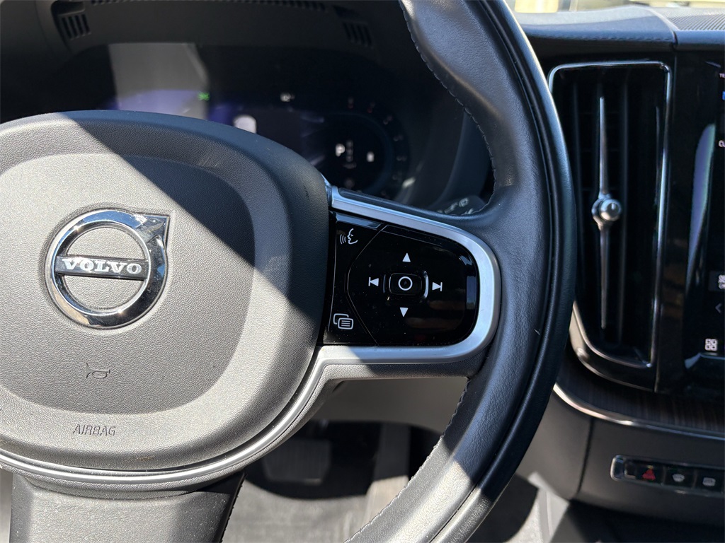 2022 Volvo XC60 B5 Inscription Black at Ultimate Motorsports