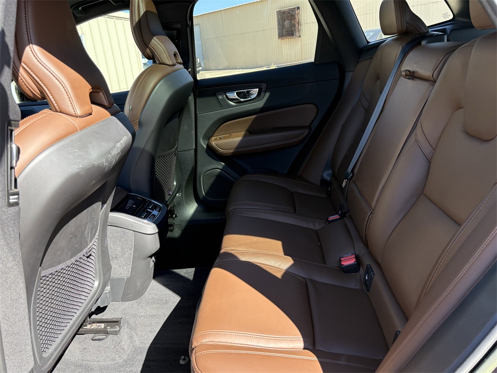 2022 Volvo XC60 B5 Inscription Black at Ultimate Motorsports