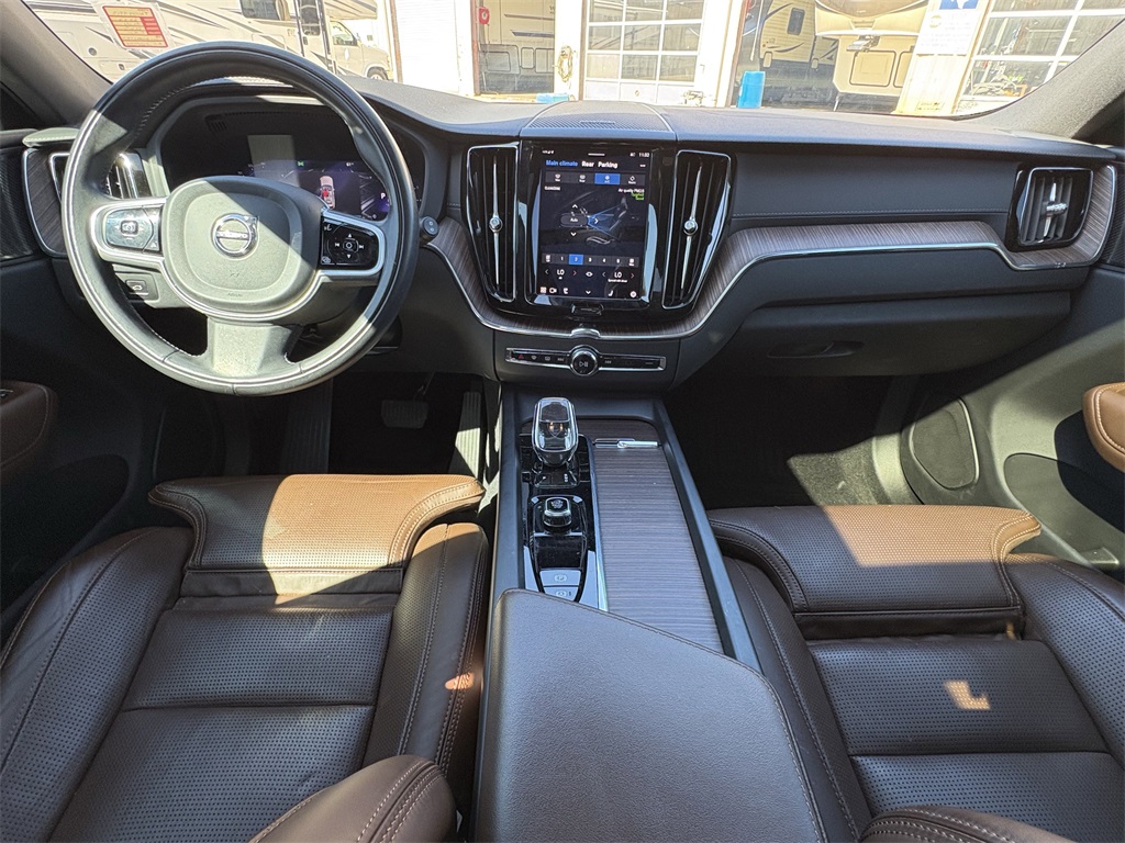 2022 Volvo XC60 B5 Inscription Black at Ultimate Motorsports