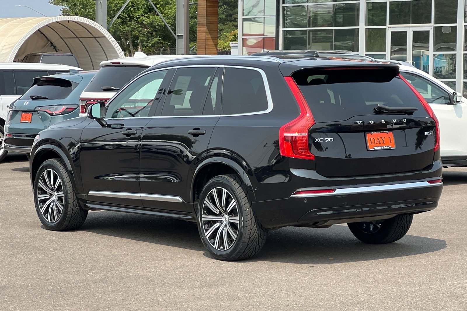 2023 Volvo XC90 Plus - Photo 8