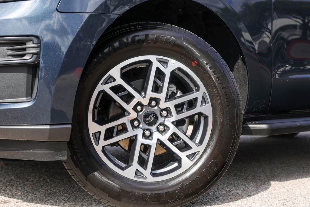 Used Car 2024 Ford Expedition  Xlt For Sale Under $50,000 In Austin, Texas