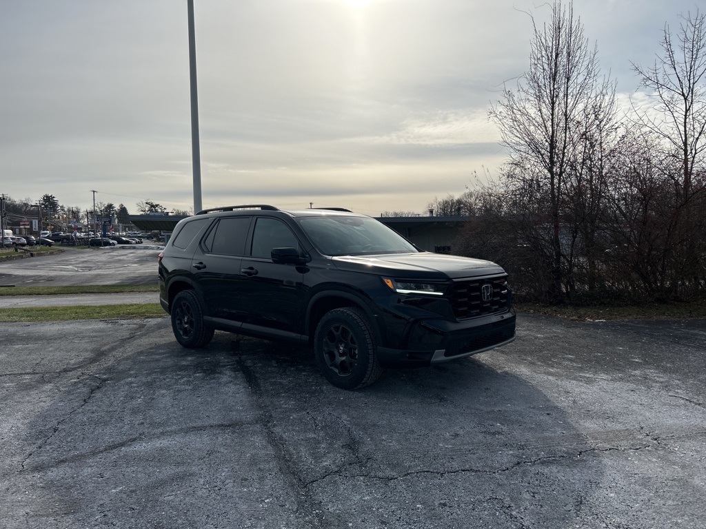2025 Honda Pilot TrailSport's photo