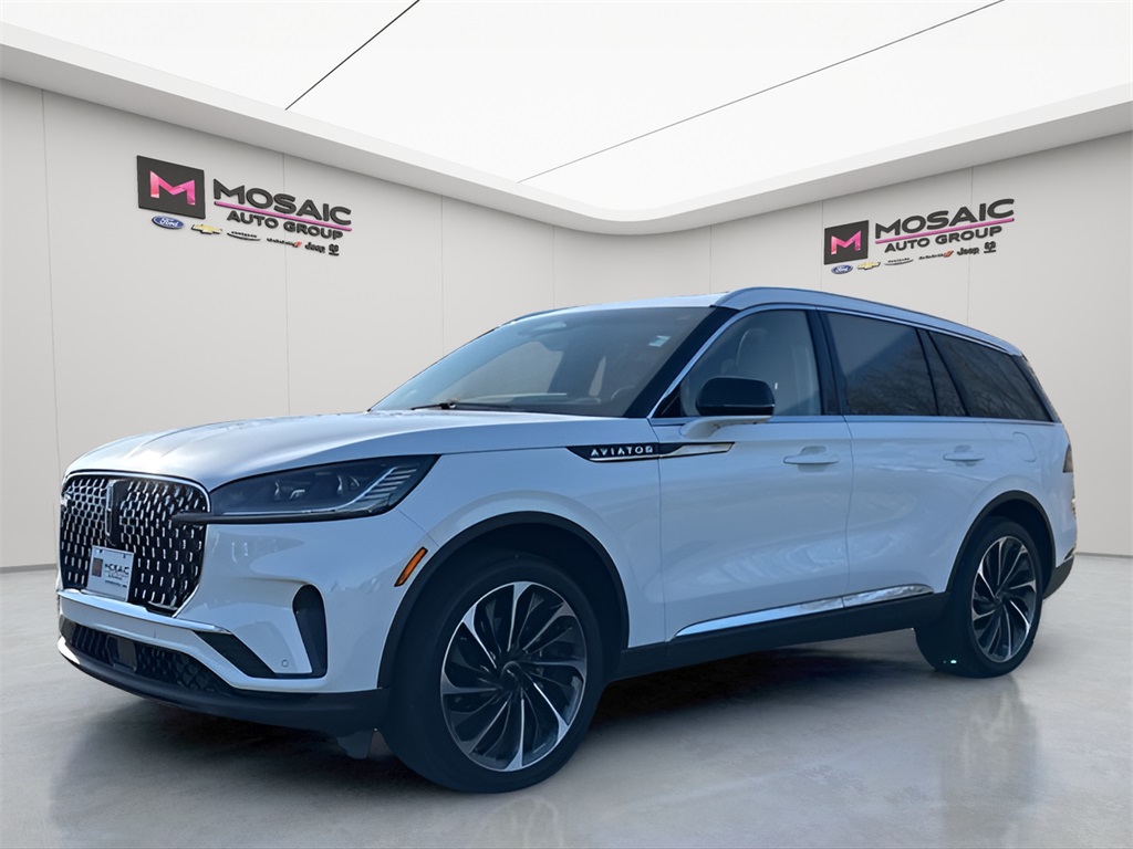 Used 2025 Lincoln Aviator Reserve with VIN 5LM5J7XC4SGL02406 for sale in Zumbrota, Minnesota