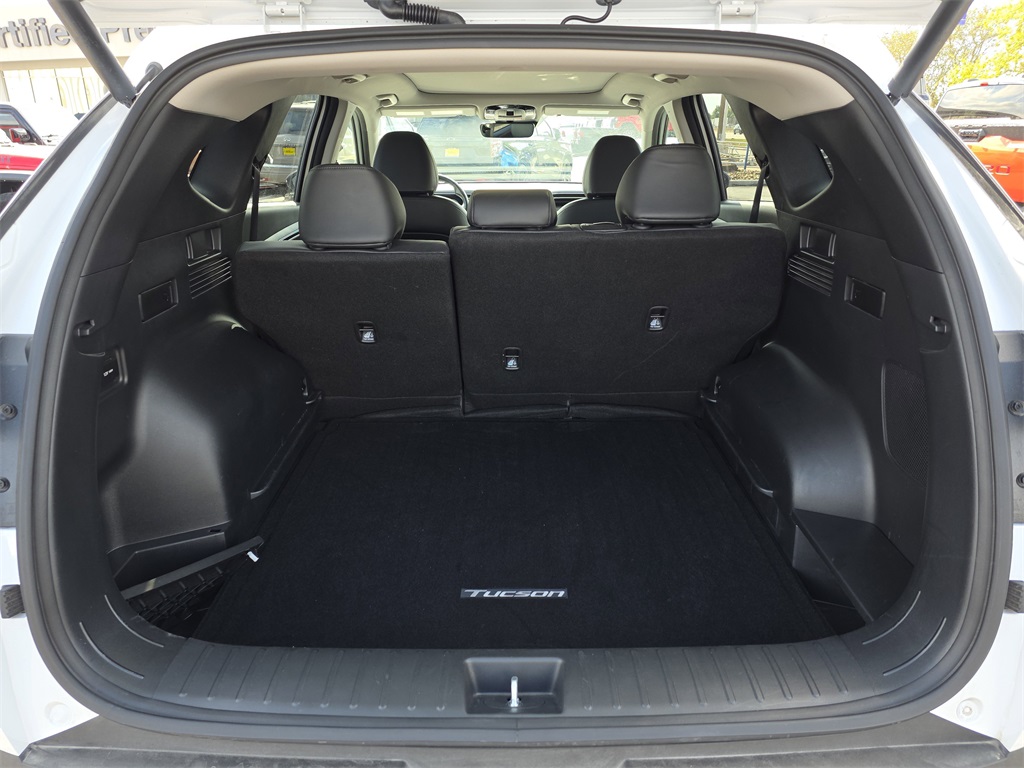 2024 Hyundai Tucson Hybrid Limited White at Baytown Hyundai