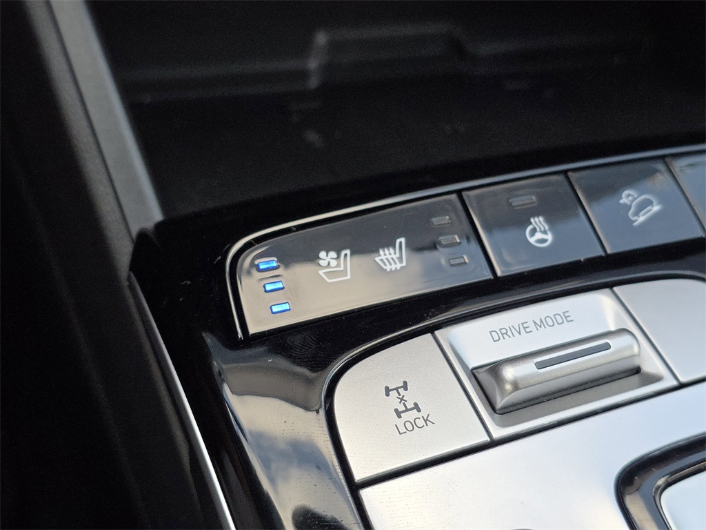 2024 Hyundai Tucson Hybrid Limited White at Baytown Hyundai