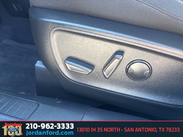 Used Car 2023 Ford Escape  Active For Sale Under $25,000 In San Antonio, Texas