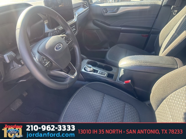 Used Car 2023 Ford Escape  Active For Sale Under $25,000 In San Antonio, Texas
