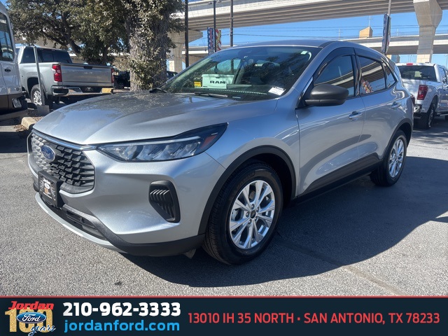 Used Car 2023 Ford Escape  Active For Sale Under $25,000 In San Antonio, Texas