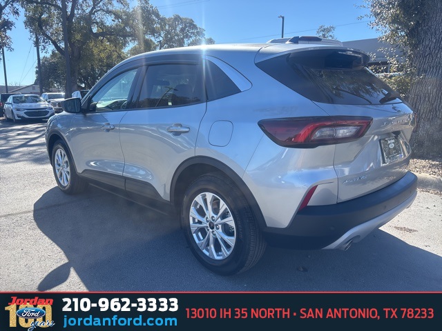 Used Car 2023 Ford Escape  Active For Sale Under $25,000 In San Antonio, Texas