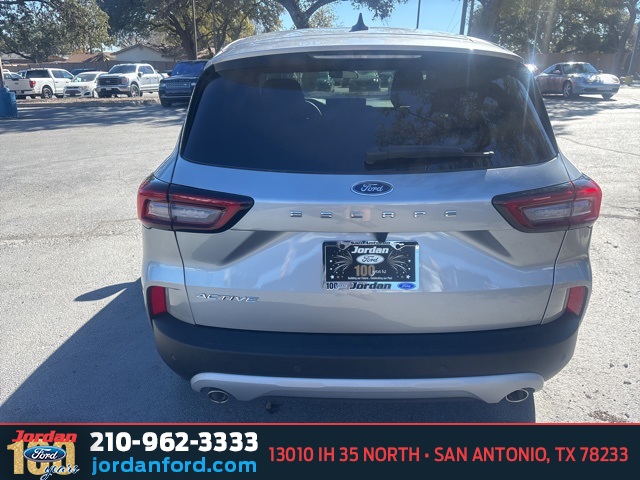 Used Car 2023 Ford Escape  Active For Sale Under $25,000 In San Antonio, Texas