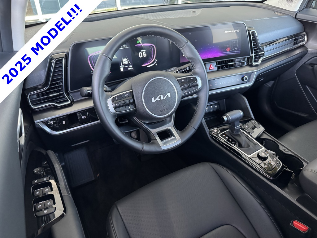 2025 Kia Sportage EX photo 2