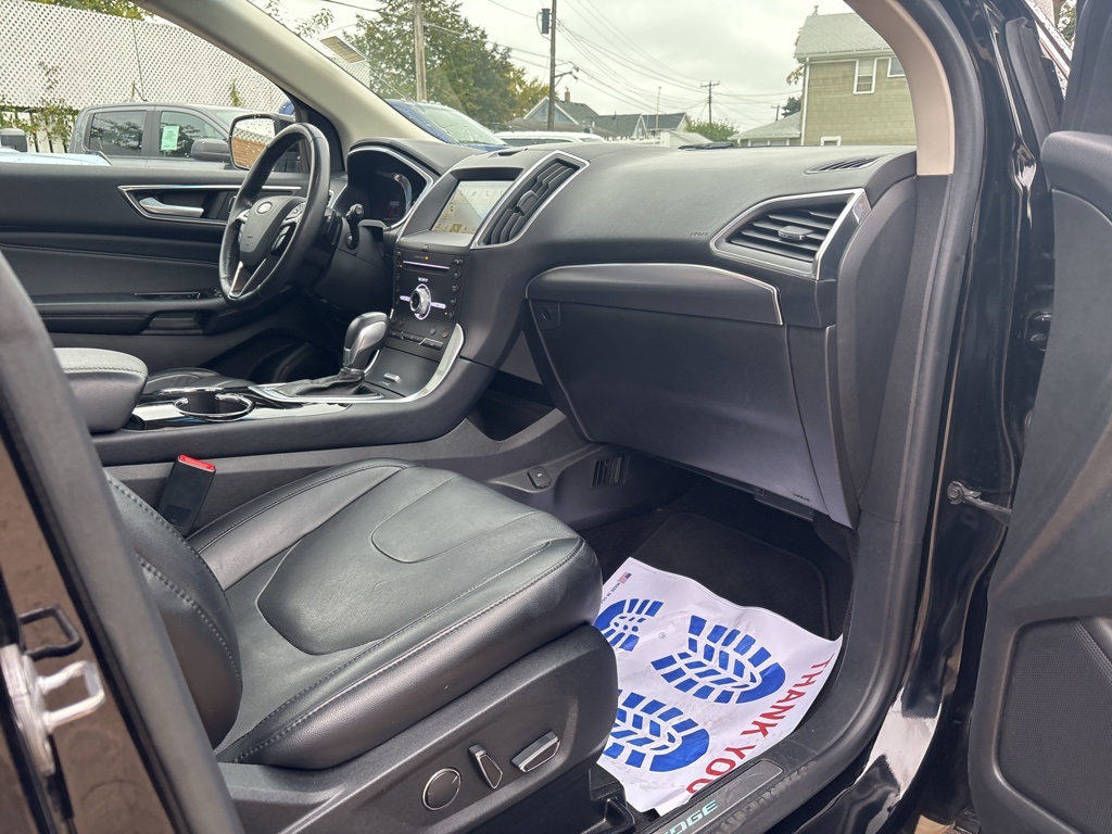 2017 Ford Edge