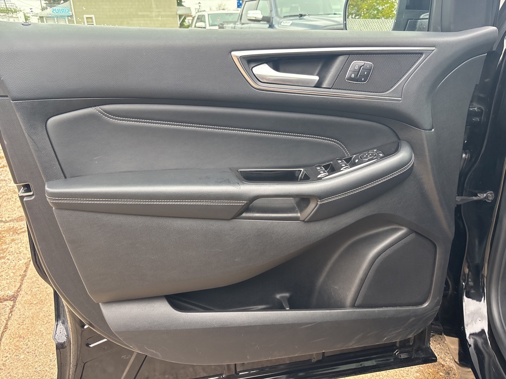 2017 Ford Edge