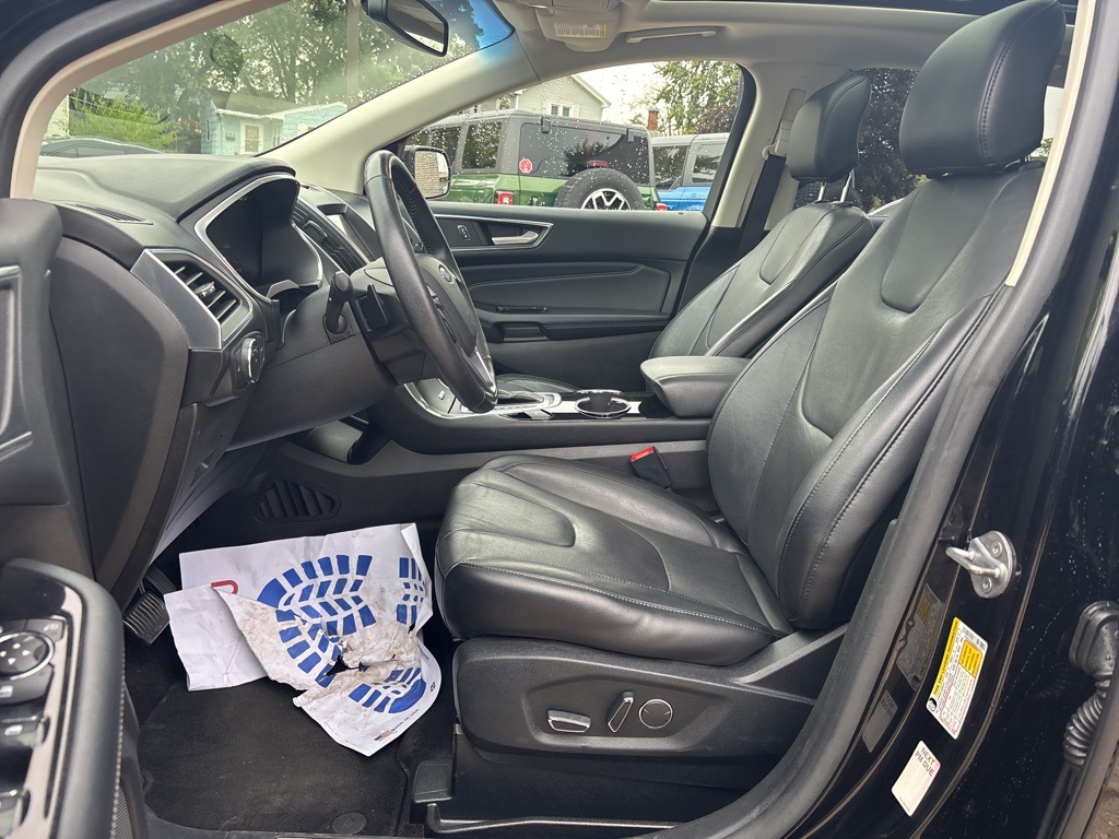 2017 Ford Edge