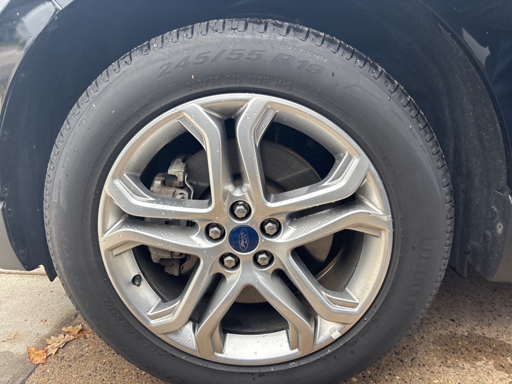 2017 Ford Edge
