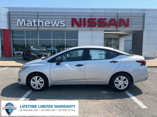 2025 Nissan Versa S FWD