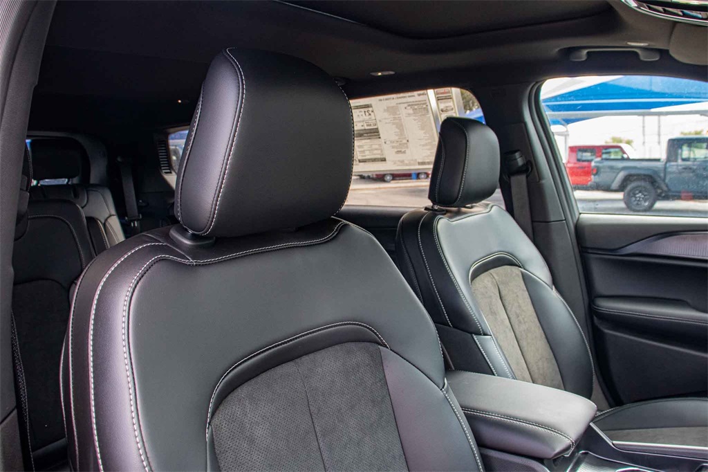 New Car 2025 Jeep Grand Cherokee L  Altitude X For Sale Under $50,000 In San Marcos, Texas