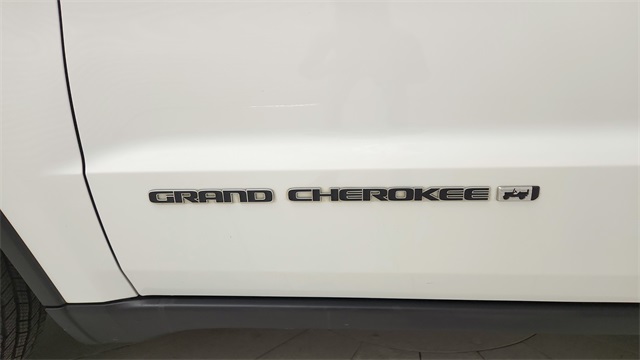 2022 Jeep Grand Cherokee WK Limited White at North Houston Mitsubishi
