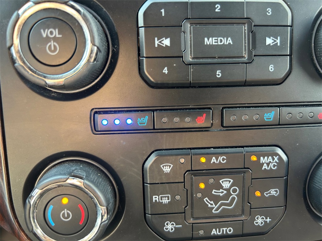 Used Car 2017 Ford Expedition  Platinum For Sale Under $15,000 In Floresville, Texas