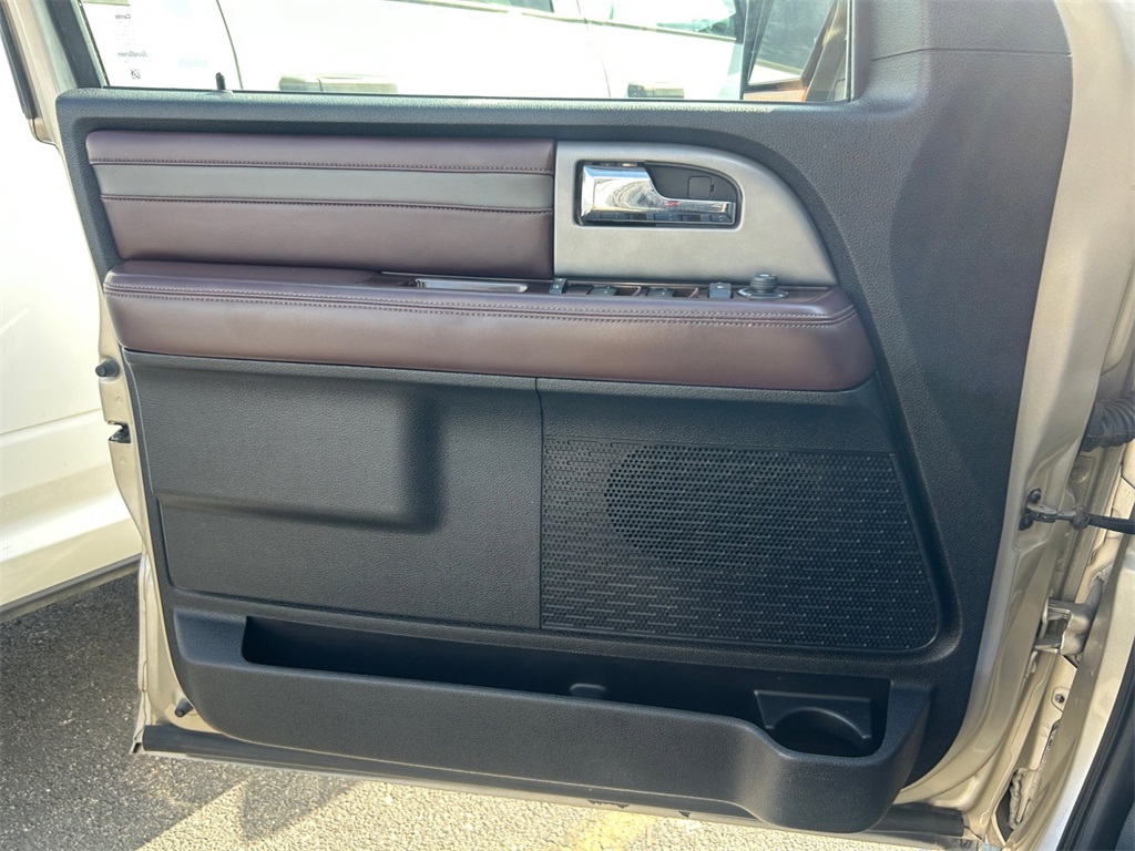 Used Car 2017 Ford Expedition  Platinum For Sale Under $15,000 In Floresville, Texas