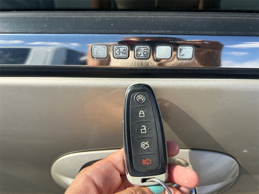 Used Car 2017 Ford Expedition  Platinum For Sale Under $15,000 In Floresville, Texas