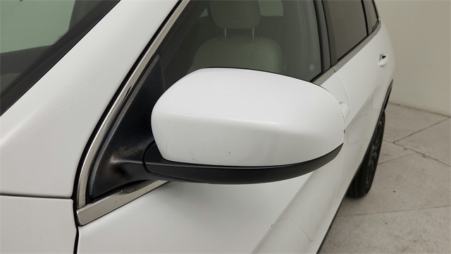 2016 Jeep Cherokee Latitude White at Gullo Toyota